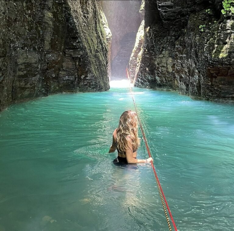 Private Tour: Crystal Waterfall (La Leona), All-Inclusive