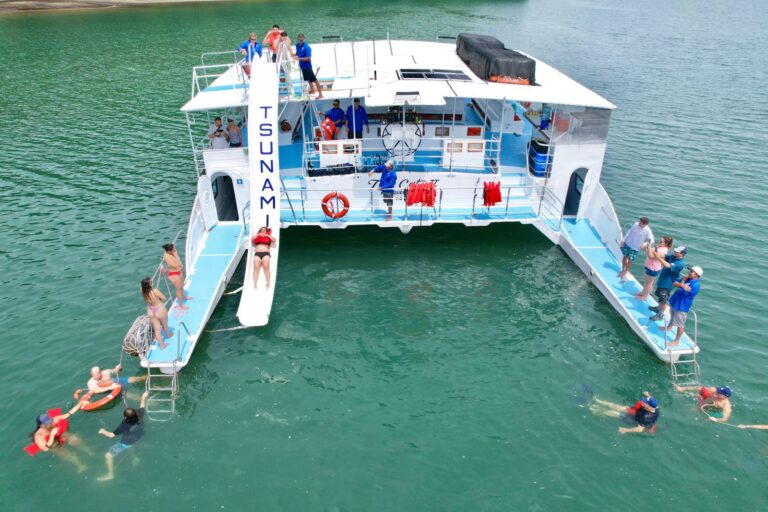 Papagayo Gulf Catamaran Tour